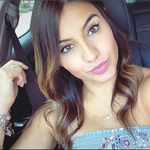 Meet your Posher, Alissette